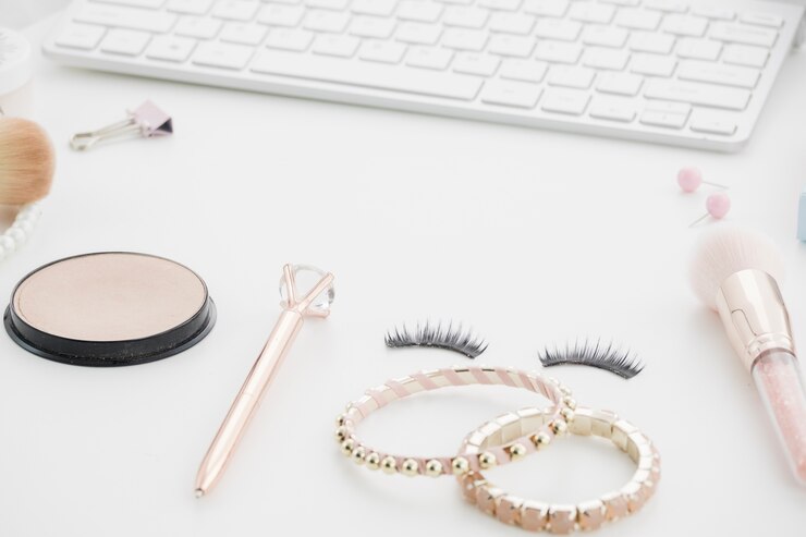 lash accessories